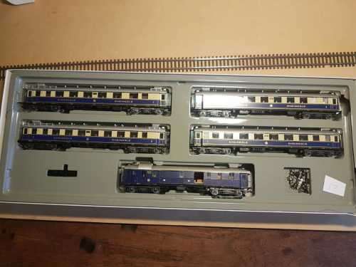 Marklin 4228 Rheingold - passenger set `HO` 3 rail AC