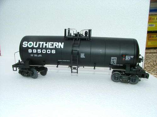MTH Premier O Gauge Tank Car Scale Model. Lionel Compatible. LNIB