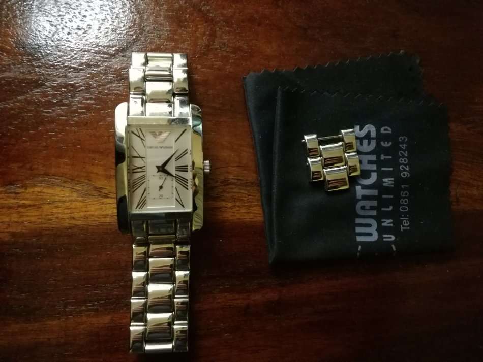 Emporio Armani Watch! Fancy and Stylish!