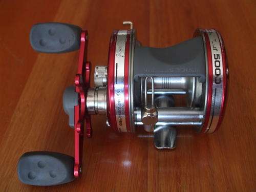abu garcia 5000 c baitcasting fishing reel