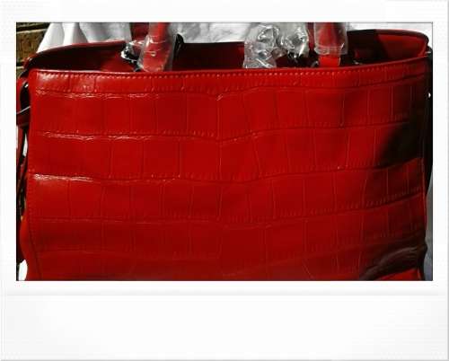 A portable  nice women handbag