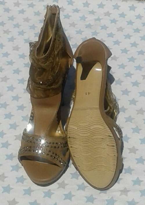 Chunsen platform fashion 16cm high heel brown one size 8 the was on diplay