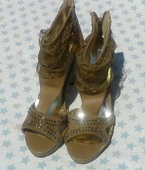 Chunsen platform fashion 16cm high heel brown one size 8 the was on diplay