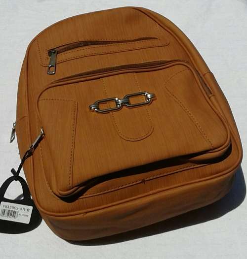 Women backbag +1 purse +1 smellbag 3 piece colouer brown,black and navy blue