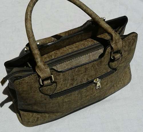 SPECAIL NICE HAND LEATHER HANDBAG  COLOUR BROWN AND BLACK
