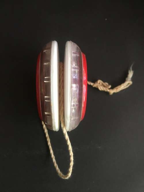 Genuine Russell YO-YO  Coca Cola With pkt of 3 Spare Strings