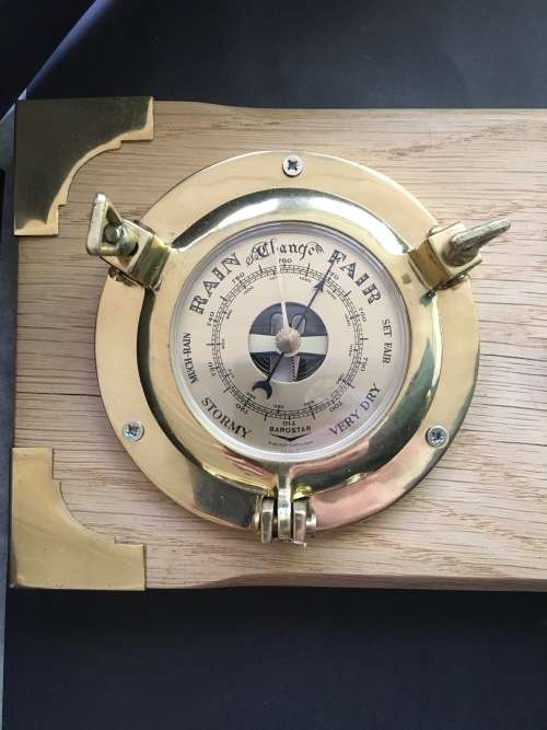 BAROMETER: PRECISION WEATHER STATION BY WEATHERSTAR/BAROSTAR- Barometer, Hygrometer and Thermometer.
