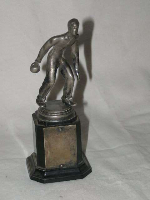 Stunning Lawn Bowls Trophy