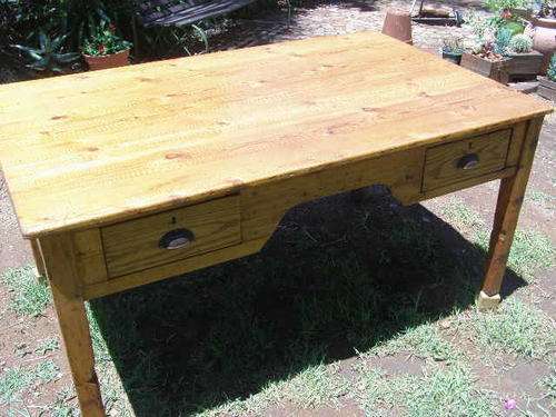 Vintage Oregon Pine Desk A Perfect Gift! Apologies for the early closure of the auction previously!!