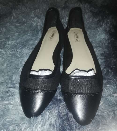 Shoes - Black Pumps