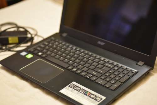 Acer E5 Aspire Gaming Laptop GT 940MX 8GB RAM i5 7th gen