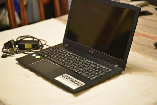 Acer E5 Aspire Gaming Laptop GT 940MX 8GB RAM i5 7th gen