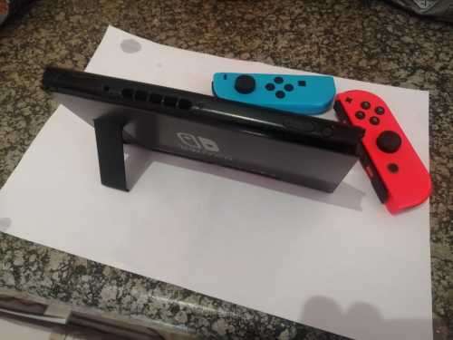 Nintendo Switch + FIFA 20 (read description)