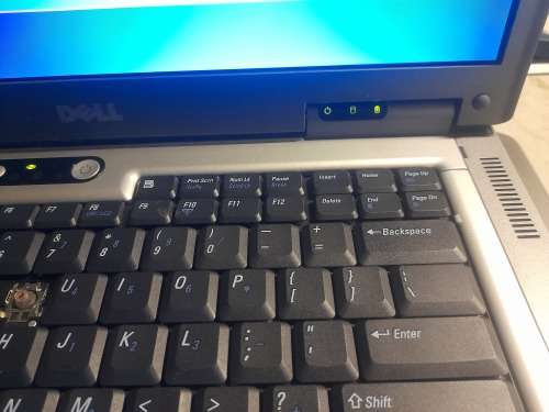 DELL LATITUDE D810 PP15L  Intel Pentium M 2.26GHz | 40GB HDD | 256MB RAM | PLEASE READ DESCRIPTION!