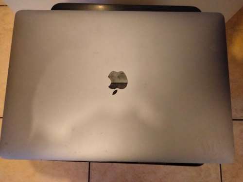 APPLE 2017 MacBook Pro 15-inch | Core i7 2.9GHz | HD 630 Graphics | 16GB Ram | 512GB Storage