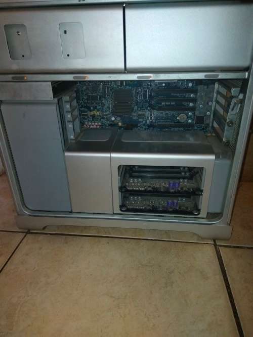 APPLE MAC PRO 1.1 2006 | 8 GB RAM | INTEL XEON 2.66GHZ | FOR PARTS OR REPAIR