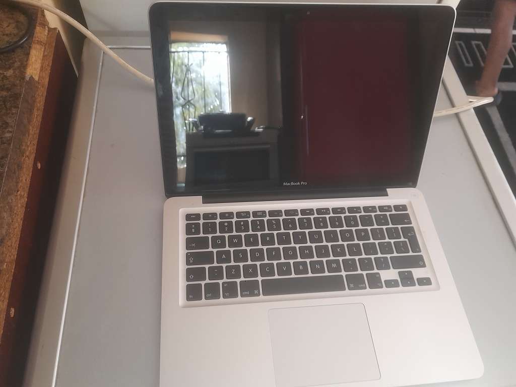 APPLE MACBOOK PRO 13` 2012 | INTEL I5 3317 | 1TB HDD | 8GB RAM