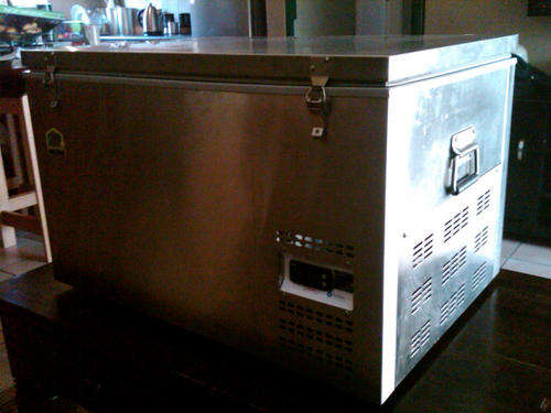 Campmaster 95L fridge freezer