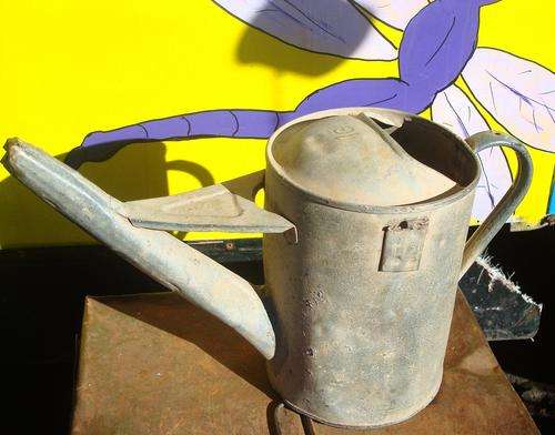 One Gal. Tin Watreng can