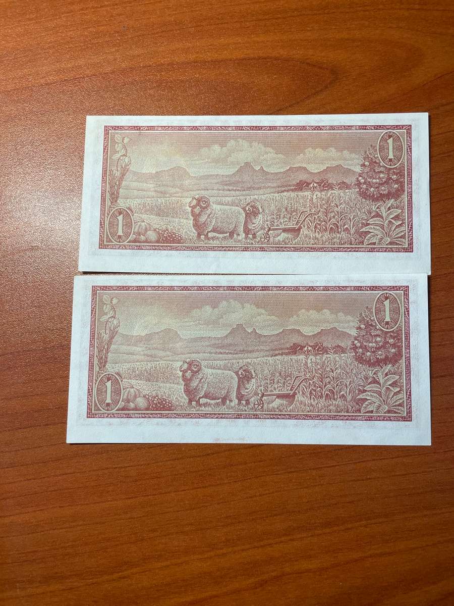 De Jongh R1 consecutive notes in uncirculated condition/ just how you want to collect them