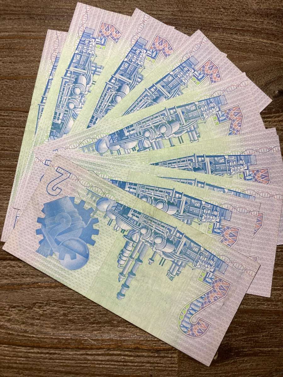 De Kock various R2 issue - bid per note starting at R1