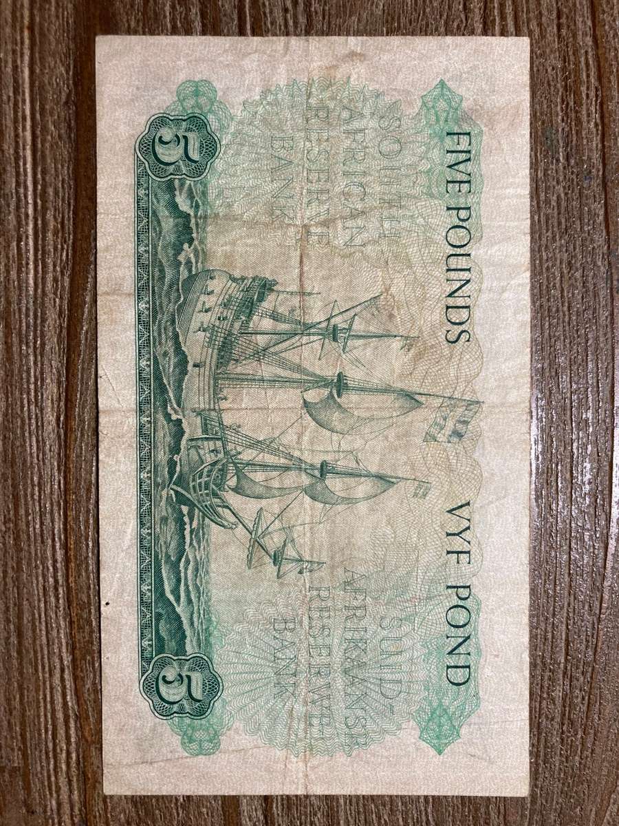 De Kock * 5 pounds from 1953 , note fold on top right