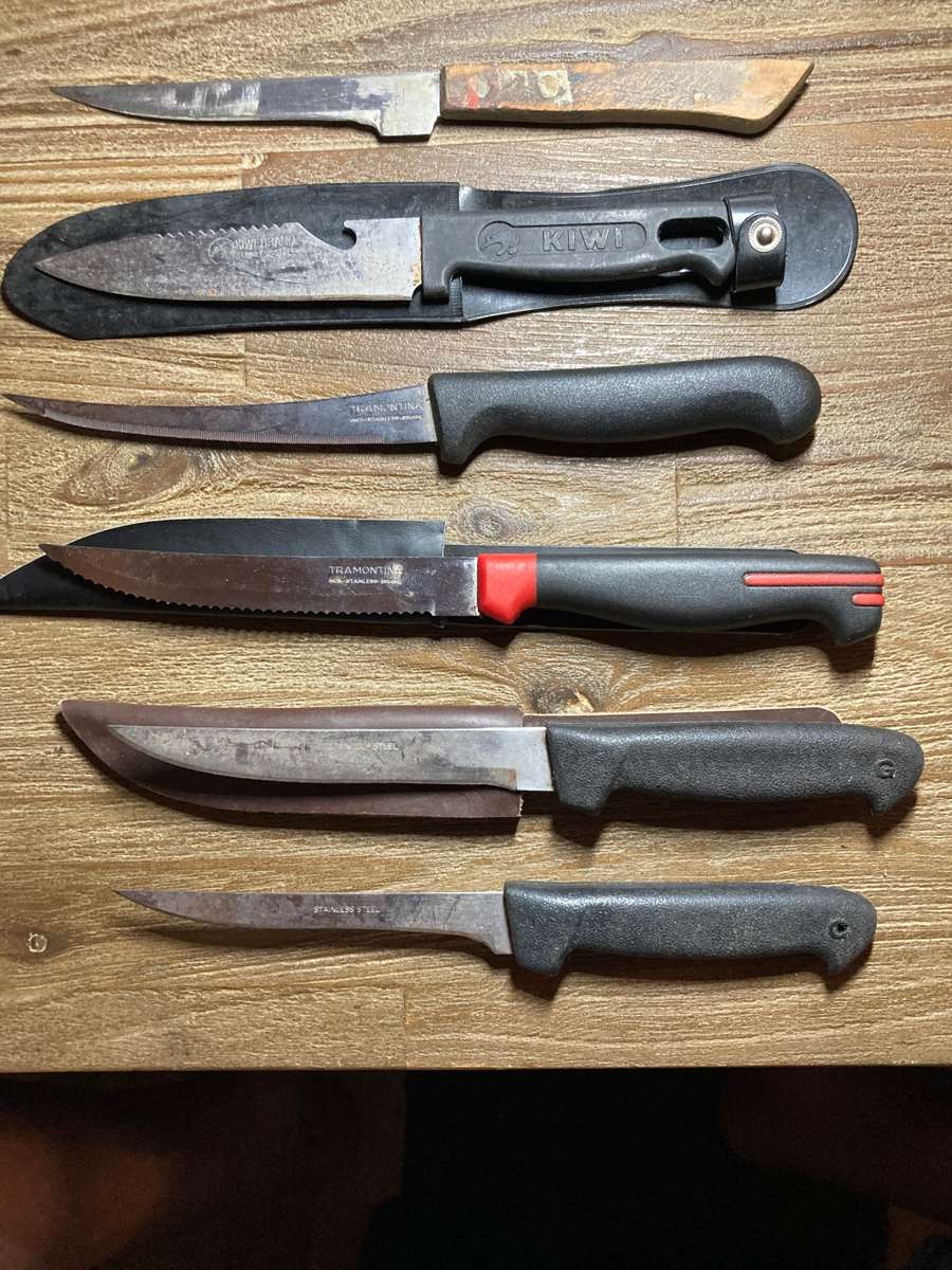 Various knives with leather sheath some without all 1 price