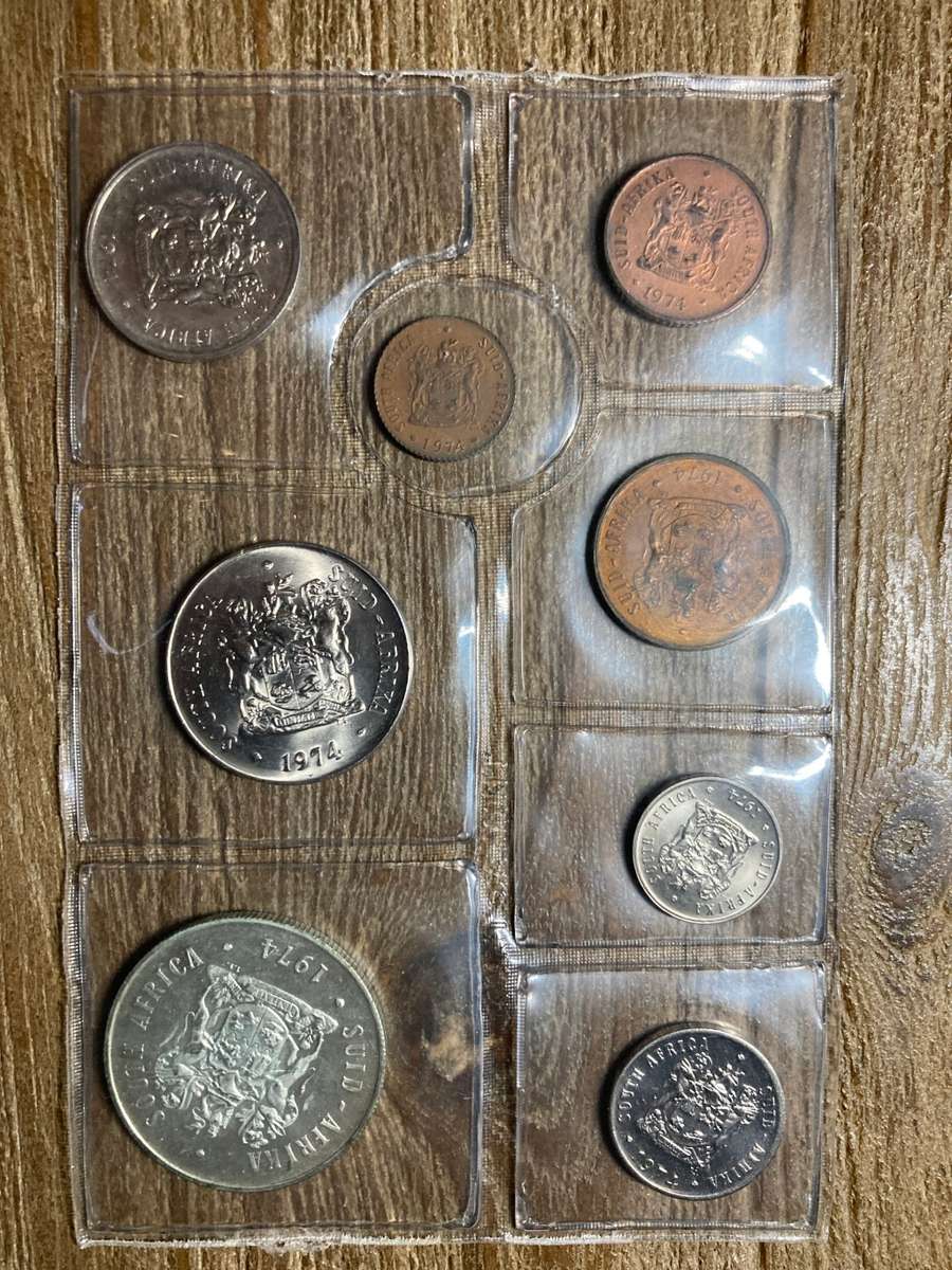1974  *** uncirculated set * with silver R1