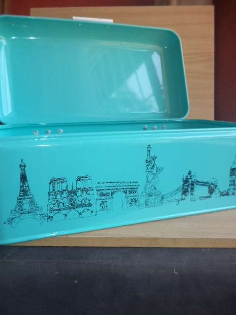 Eiffel Tower Bread bin and tray
