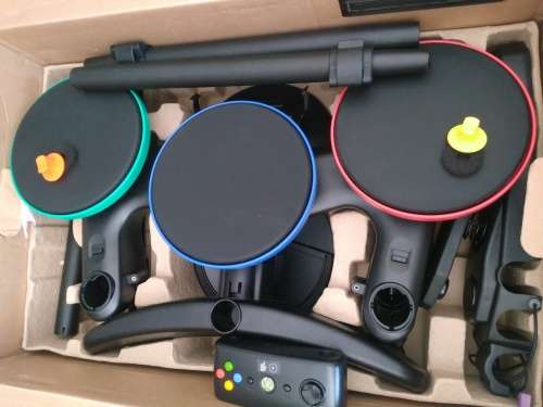 GUITAR HERO 5 GAME,  DRUM SET + GUITAR BUNDLE  FOR XBOX 360 CONSOLES- SET IS LIKE BRAND NEW!!!