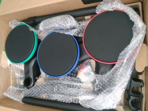 GUITAR HERO 5 GAME,  DRUM SET + GUITAR BUNDLE  FOR XBOX 360 CONSOLES- SET IS LIKE BRAND NEW!!!