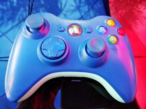 GENUINE MICROSOFT XBOX 360 CONTROLLER (BLUE)