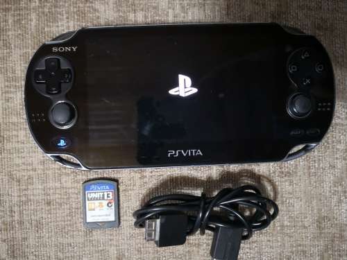 PS VITA (3G/WIFI) WITH 1 GAME