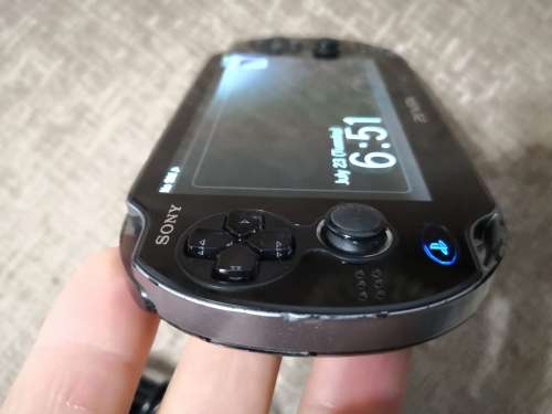 PS VITA (3G/WIFI) WITH 1 GAME