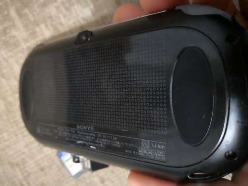 PS VITA (3G/WIFI) WITH 1 GAME