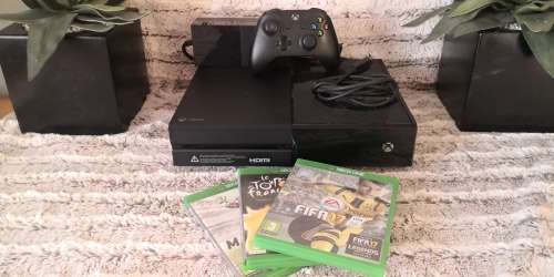 XBOX ONE 1TB CONSOLE WITH 3 GAMES - CONSOLE IS IN PRISITNE CONDITION!!!!