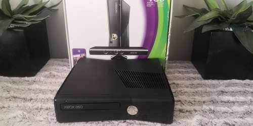 XBOX 360 SLIM CONSOLE-UNIT IS IN PRISTINE CONDITION!!!!!