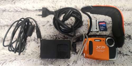 FUJIFILM FINEPIX XP50 WATERPROOF CAMERA WITH EXTRAS