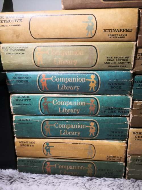 COMPANION BOOKS CHILDREN`S BOOK COLLECTION (13 BOOKS)