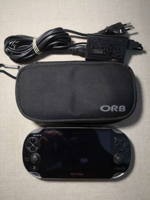 PS VITA (WIFI  PCH-1004) CONSOLE