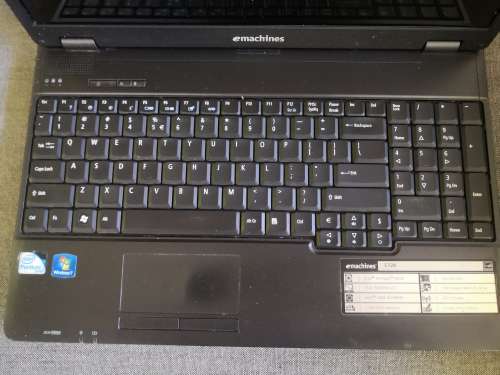 Emachines E728 laptop (for spares/repairs)