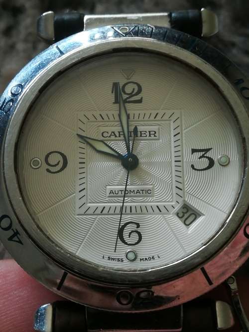 Cartier watch. Excellent condition. Works 100%. Giveaway! Can resell up to R55000.