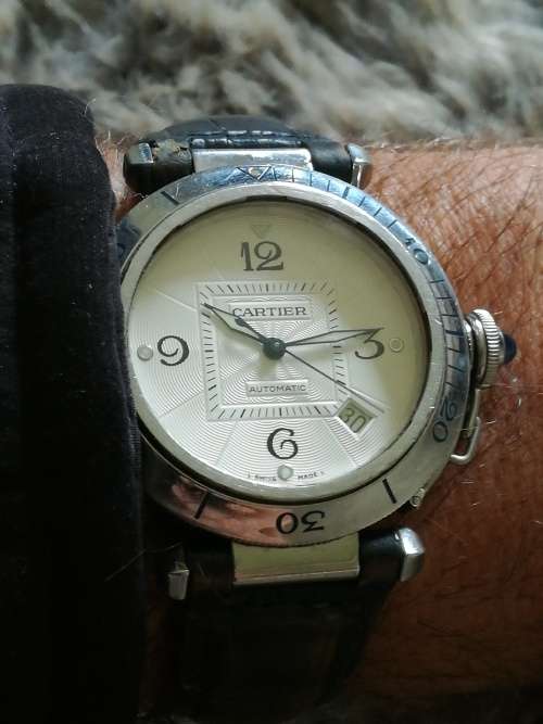 Cartier watch. Excellent condition. Works 100%. Giveaway! Can resell up to R55000.