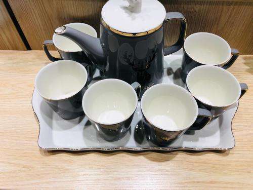 Icool Life Ceramic Tea Set