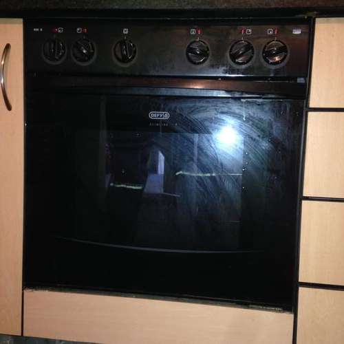 Defy 600mm Hob, Oven, Extractor hood