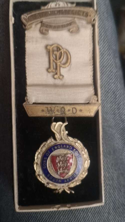 Sterling Silver Sons of England societ medal 36.8g (DW Caney)