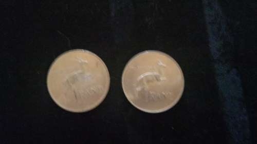 2 1967 English R1 coins in very good condition