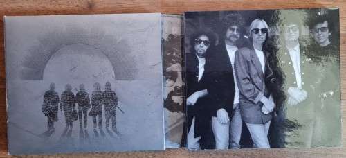 The Traveling Wilburys Collection: 2 Cd`s and a Dvd