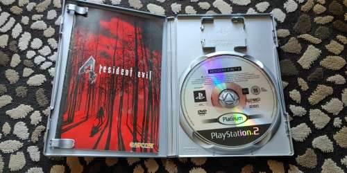 Resident Evil 4 Platinum (Playstation 2)