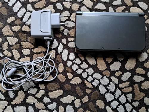 New Nintendo 3DS XL Black (Nintendo 3DS)